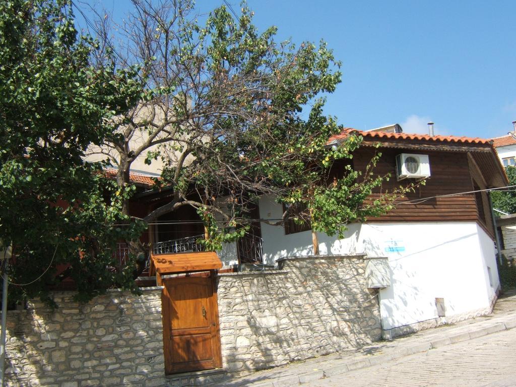 Regina'S Guesthouse بالشيك المظهر الخارجي الصورة