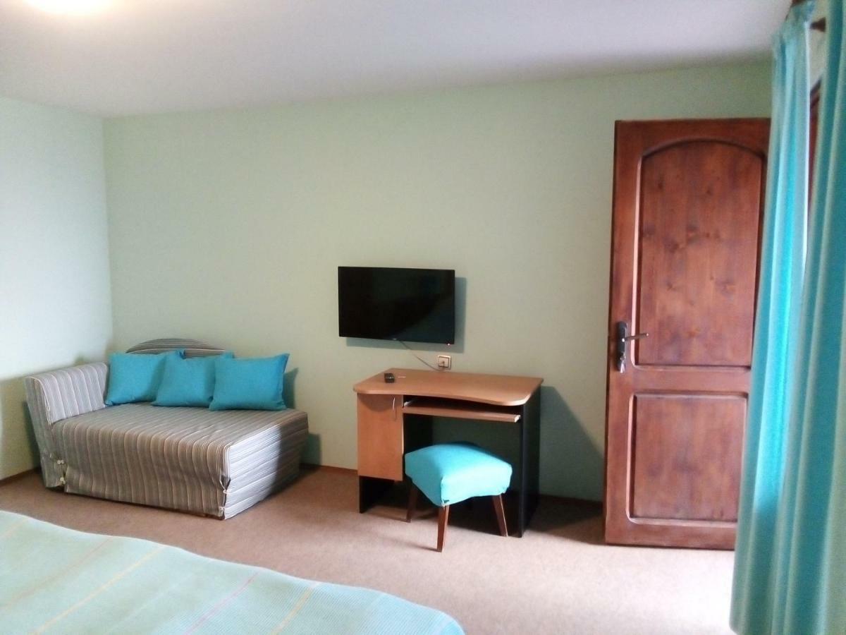 Regina'S Guesthouse بالشيك المظهر الخارجي الصورة