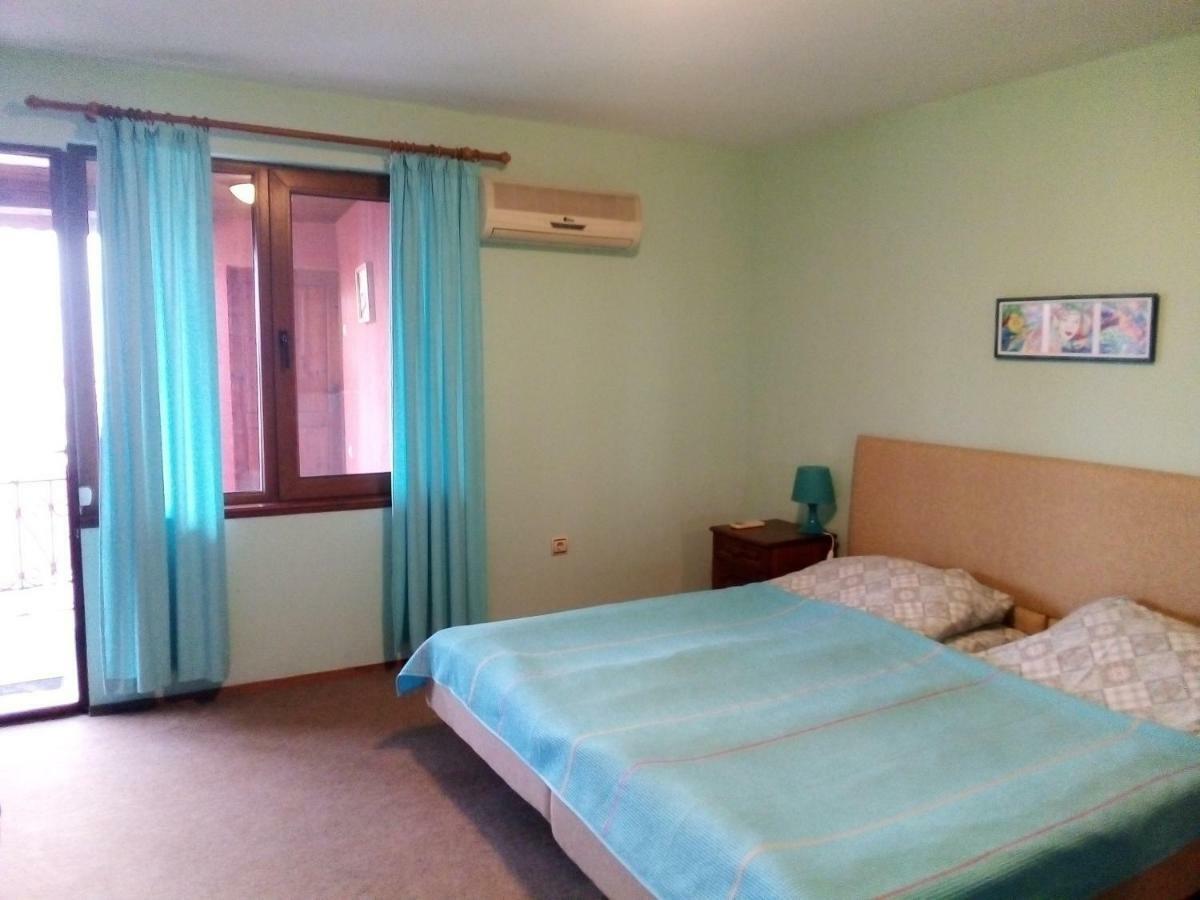 Regina'S Guesthouse بالشيك المظهر الخارجي الصورة